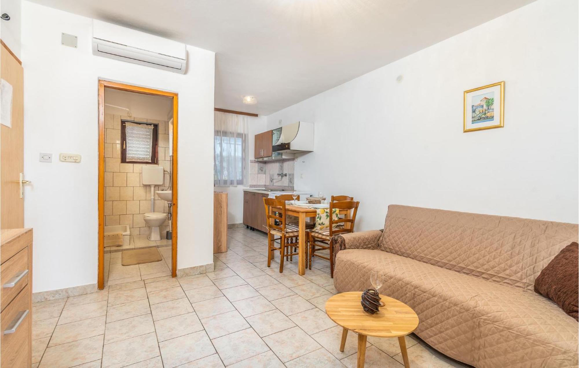 Gorgeous Apartment In Krk With Wifi Krk Town Exterior foto